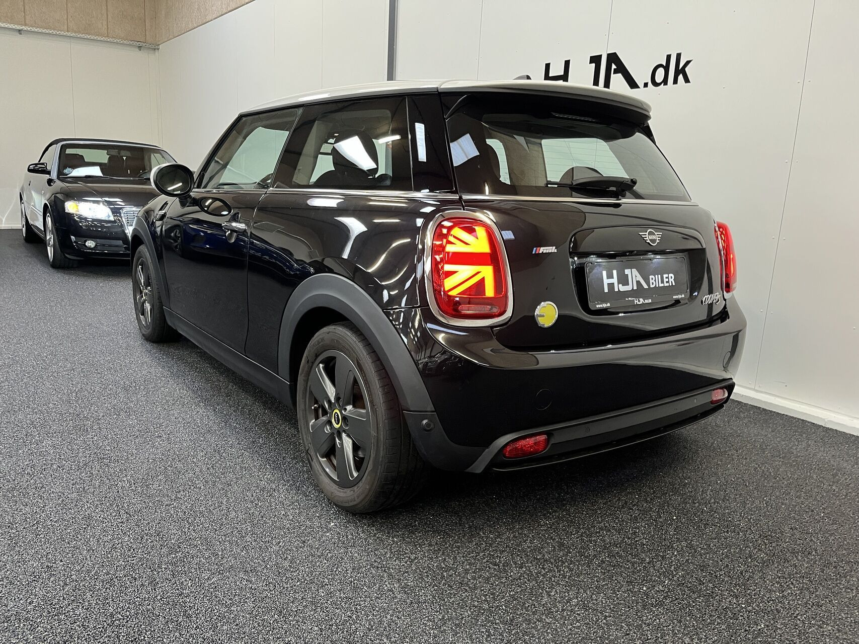 Hvid Mini Cooper fra 2022