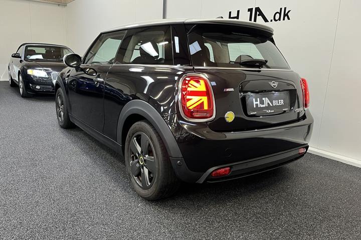 Hvid Mini Cooper fra 2022