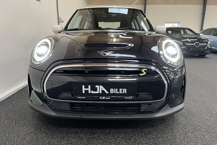 Hvid Mini Cooper fra 2022