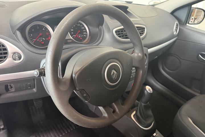 Sort Renault Clio III fra 2011