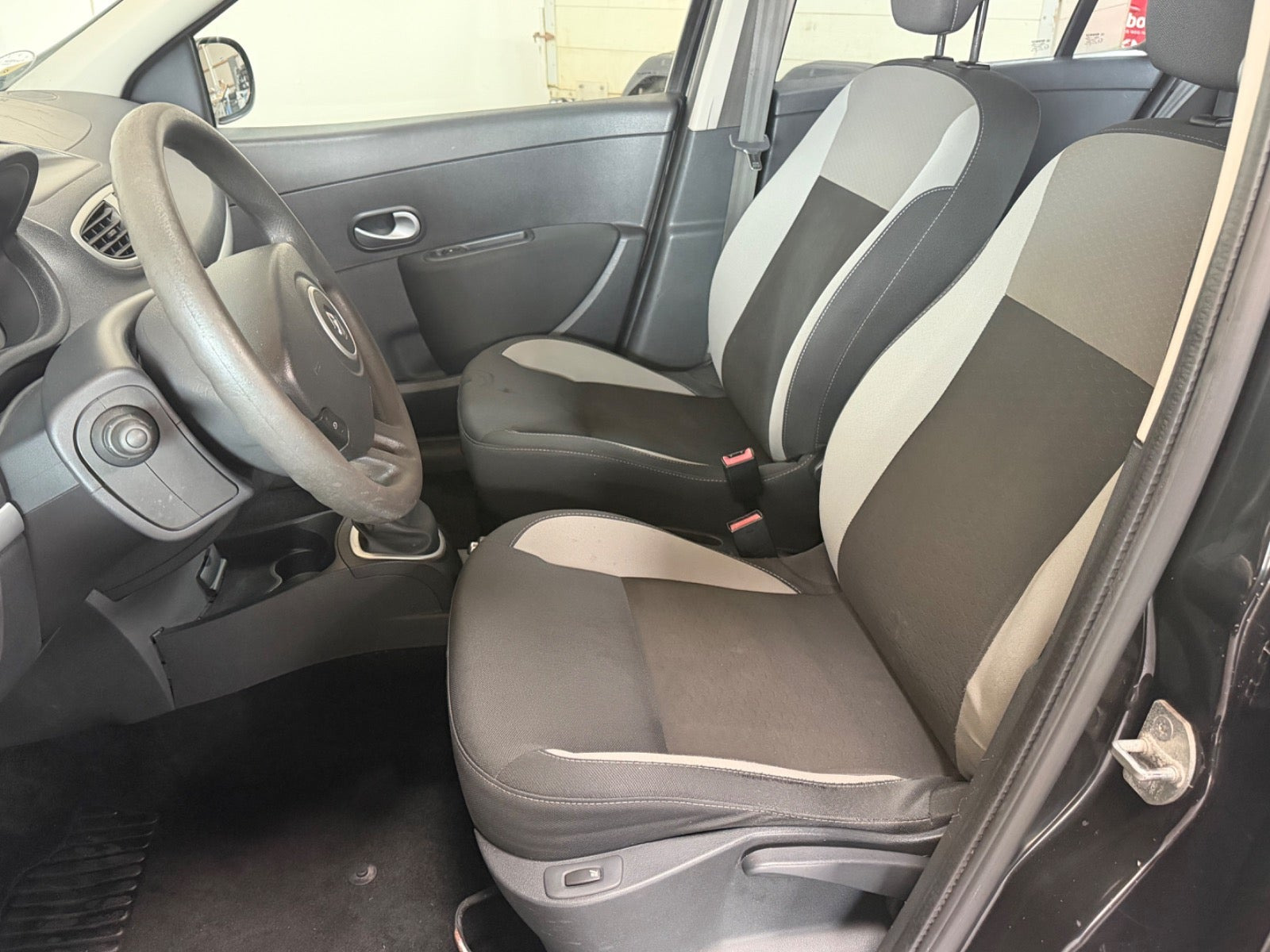Sort Renault Clio III fra 2011