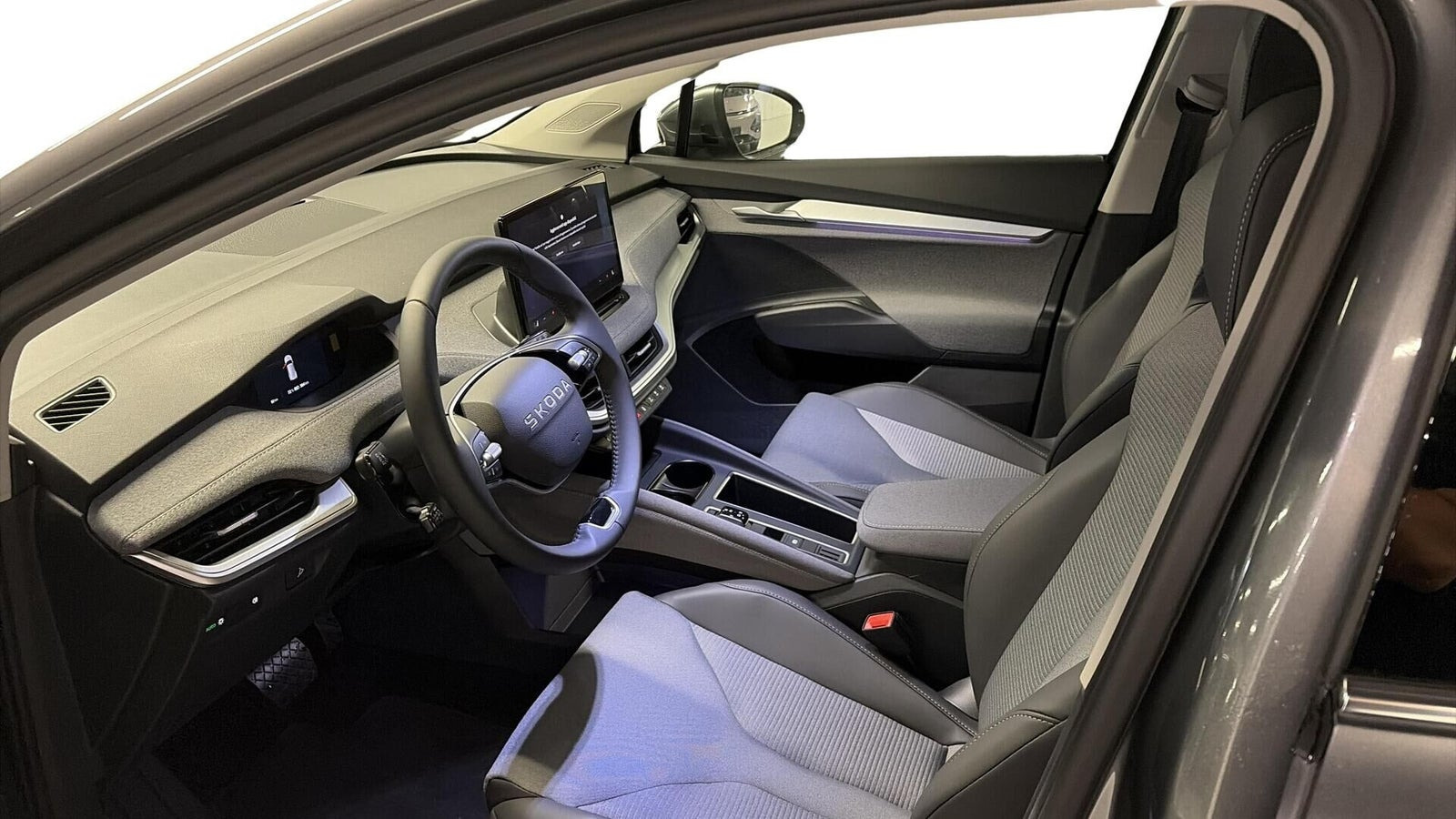 Grå Skoda Enyaq fra 2026