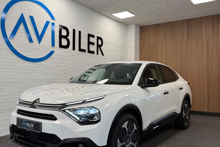 Hvid Citroën C4 X fra 2023