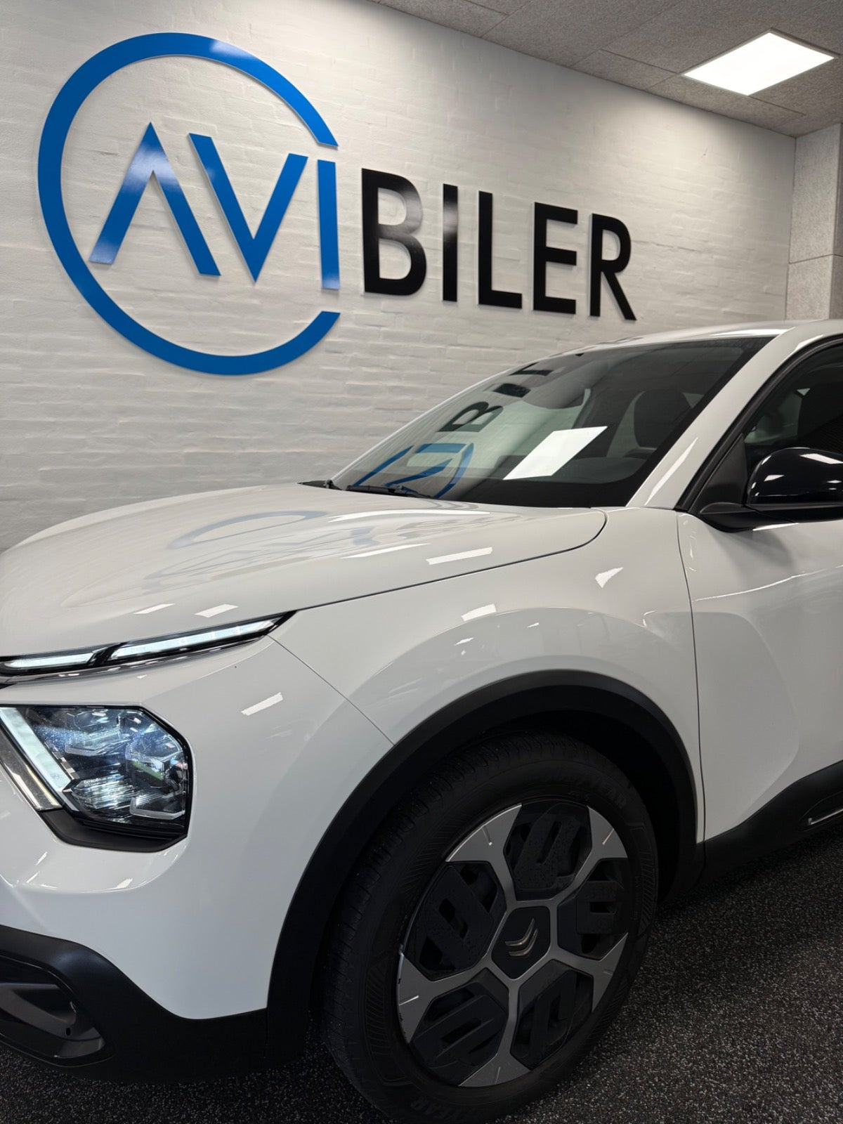 Hvid Citroën C4 X fra 2023
