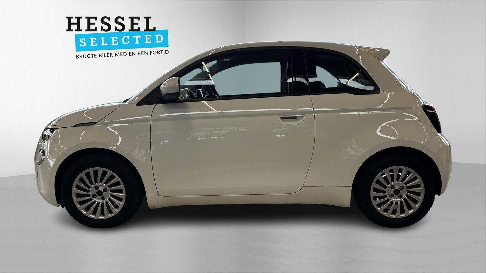 Hvid Fiat 500e fra 2023