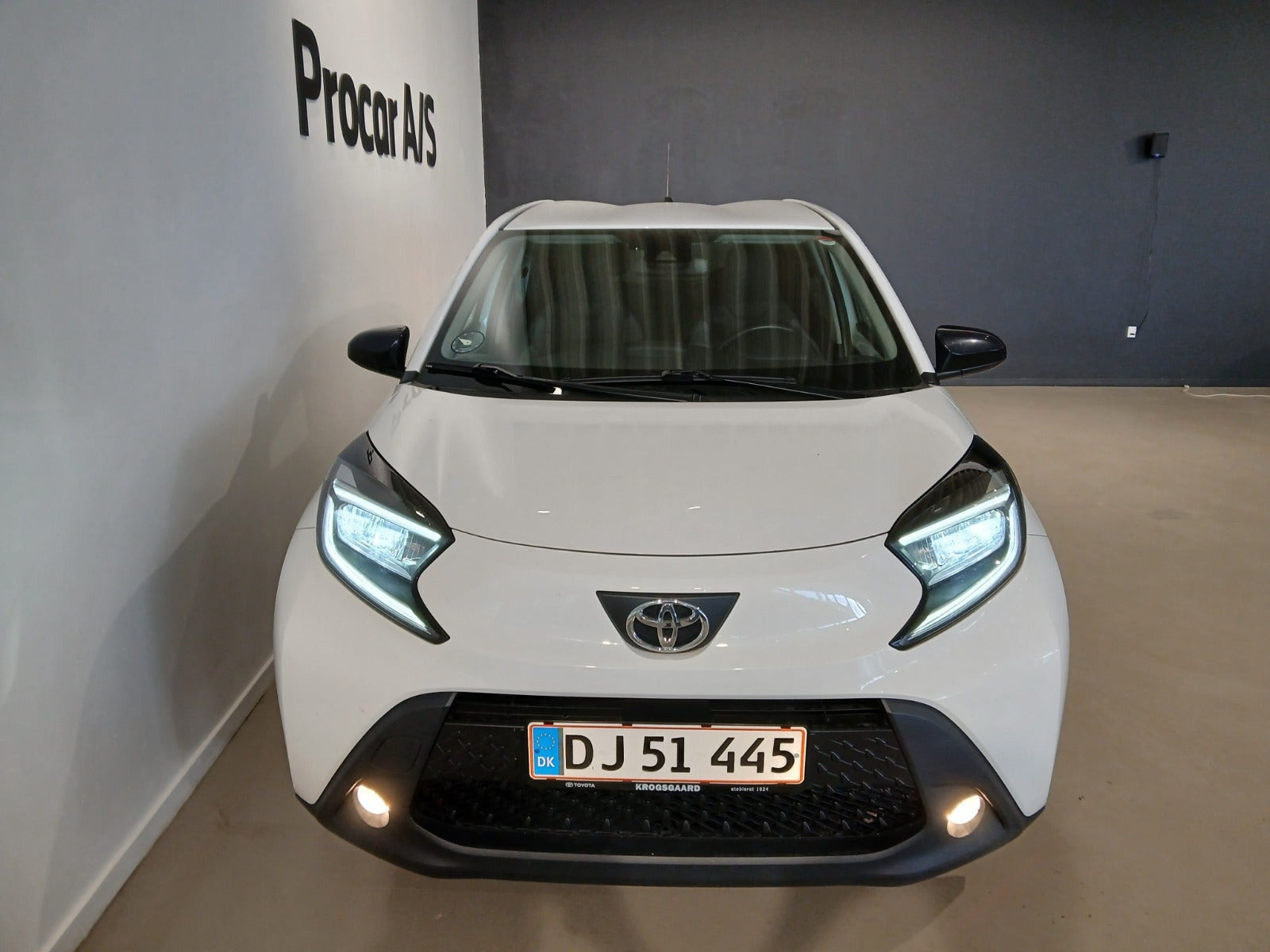 Hvid Toyota Aygo X fra 2022