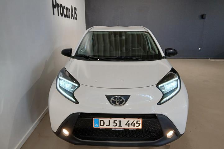 Hvid Toyota Aygo X fra 2022