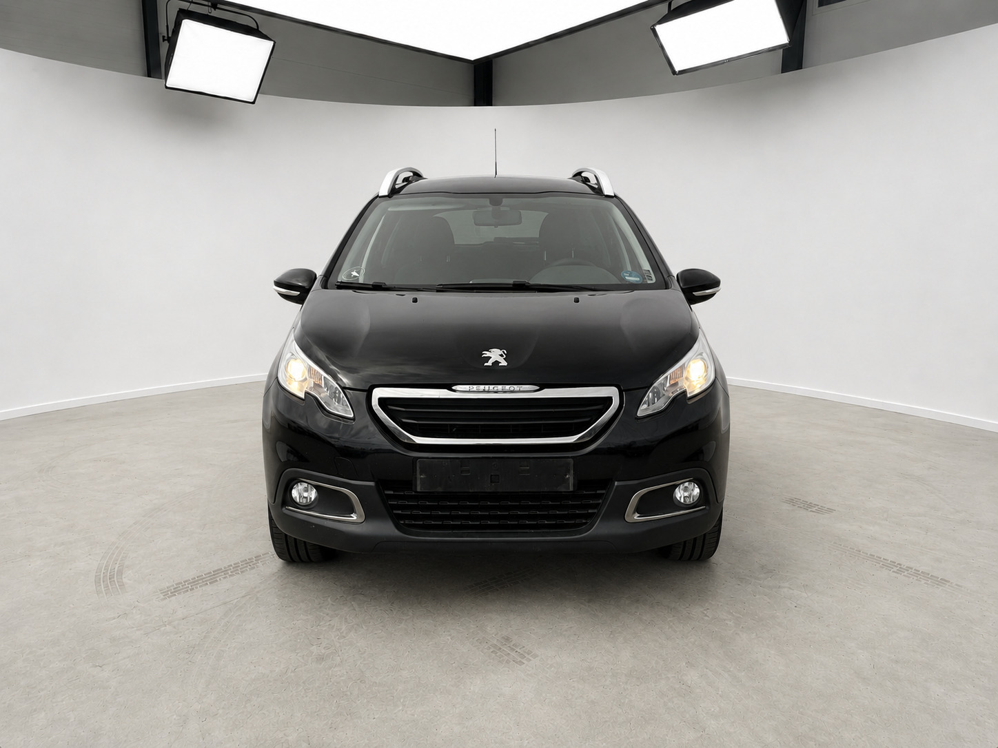 Sort Peugeot 2008 fra 2015