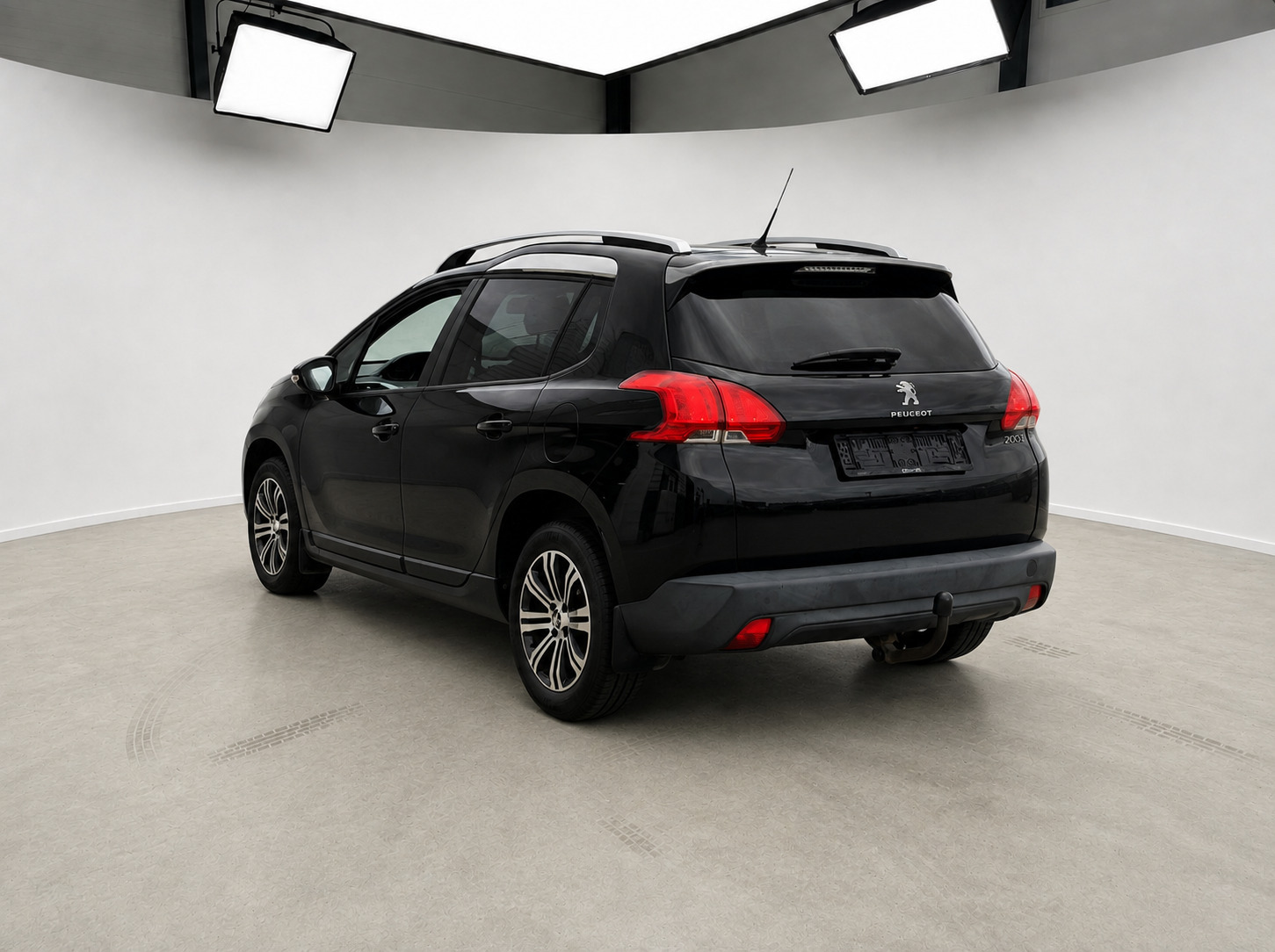 Sort Peugeot 2008 fra 2015