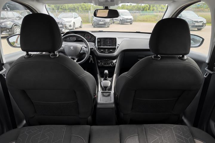 Sort Peugeot 2008 fra 2015