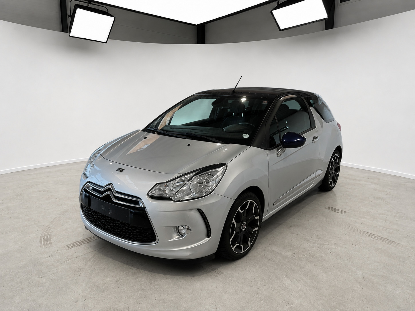 Grå Citroën DS3 fra 2013