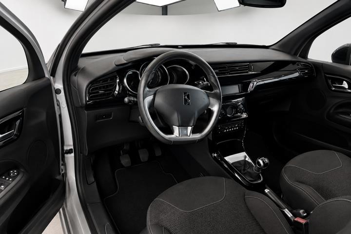 Grå Citroën DS3 fra 2013