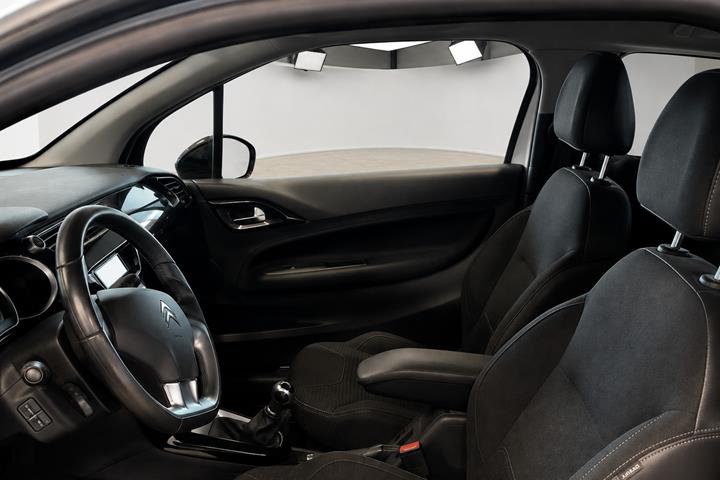Grå Citroën DS3 fra 2013