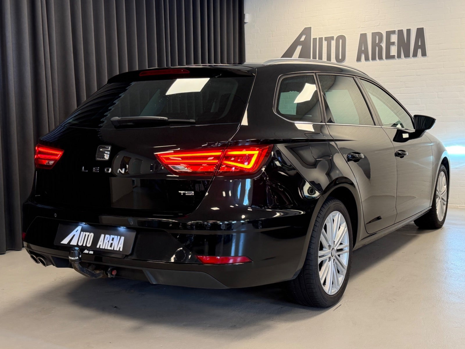 Sort Seat Leon fra 2017