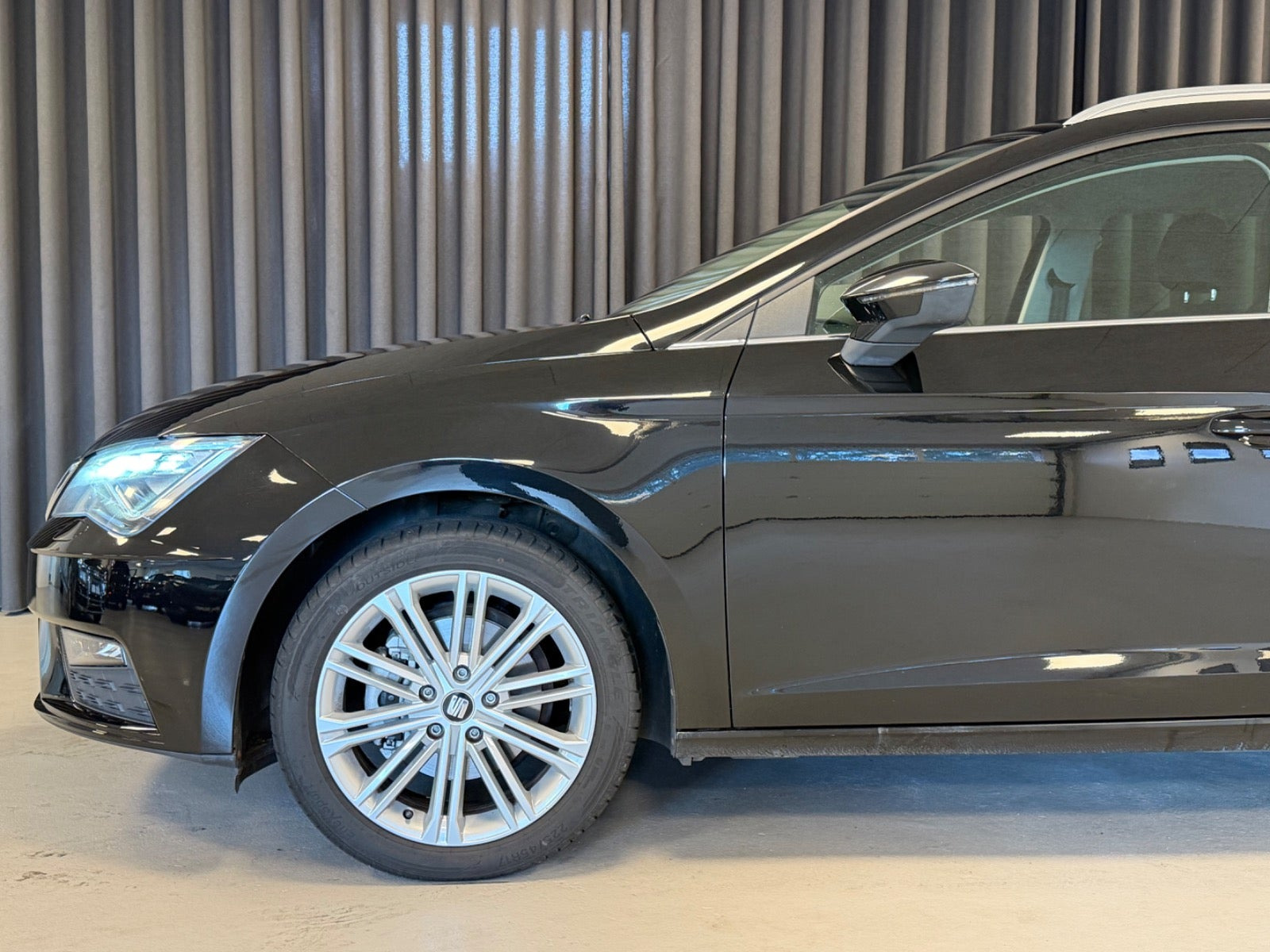 Sort Seat Leon fra 2017
