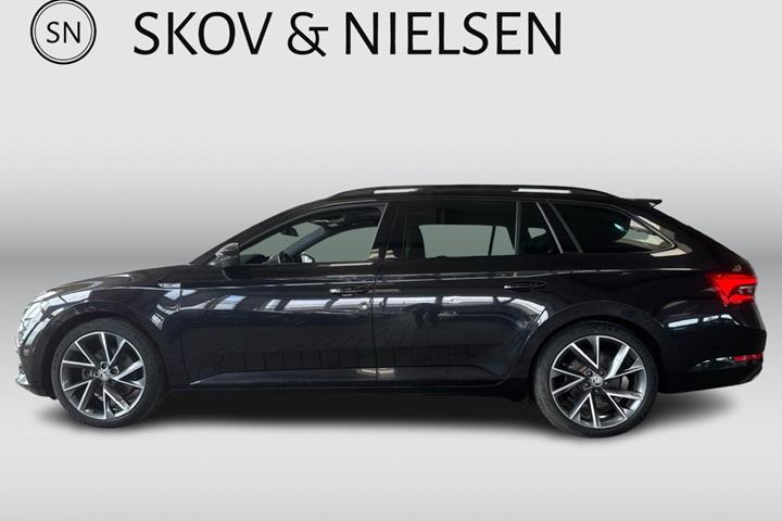 Sort Skoda Superb fra 2020