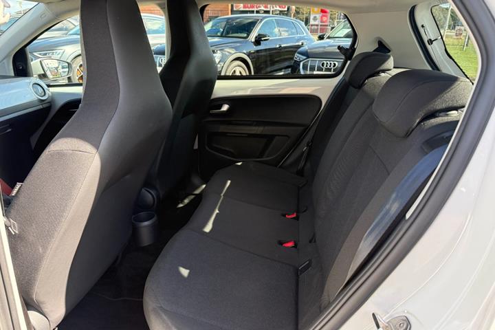 Hvid VW E-UP! fra 2021