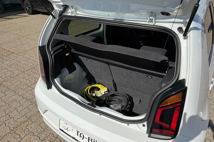 Hvid VW E-UP! fra 2021