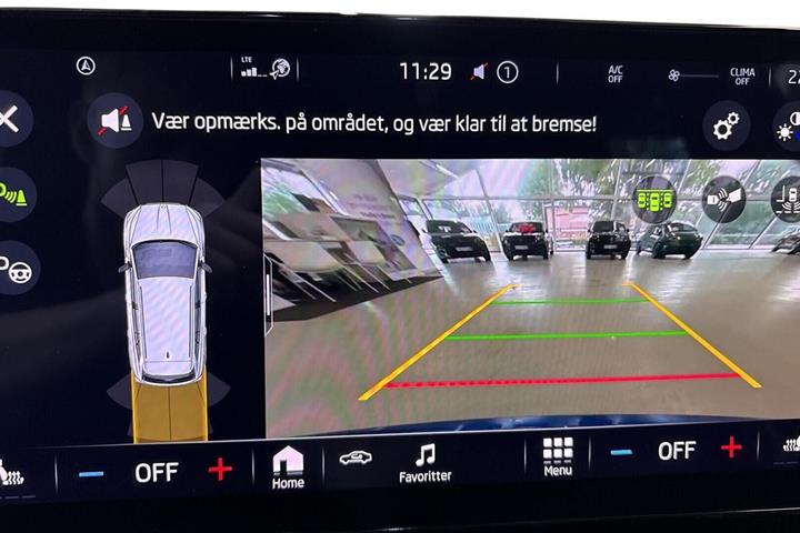 Blå Skoda Enyaq fra 2022