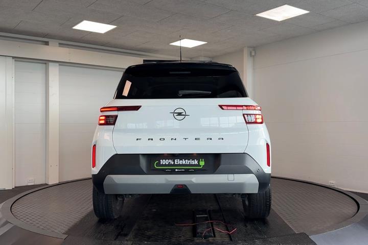 Hvid Opel Frontera fra 2025