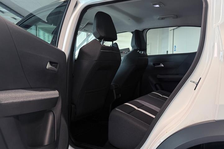 Hvid Opel Frontera fra 2025