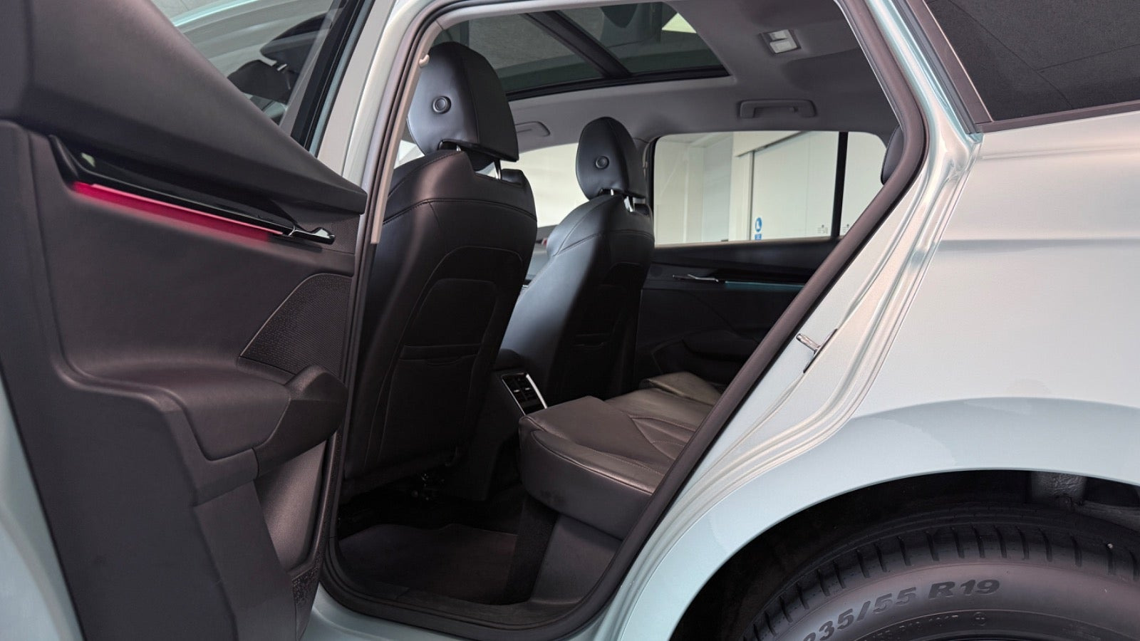 Sølv Skoda Enyaq fra 2023
