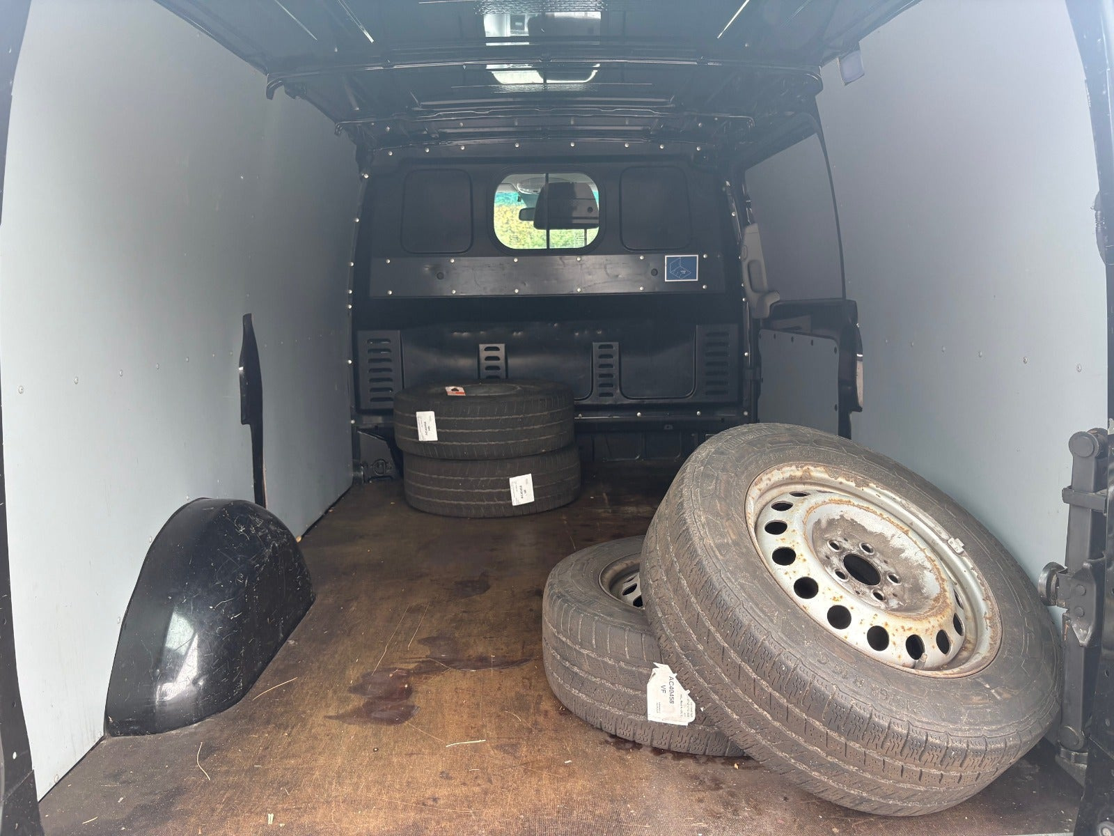 Sort Mercedes Vito 113 fra 2013