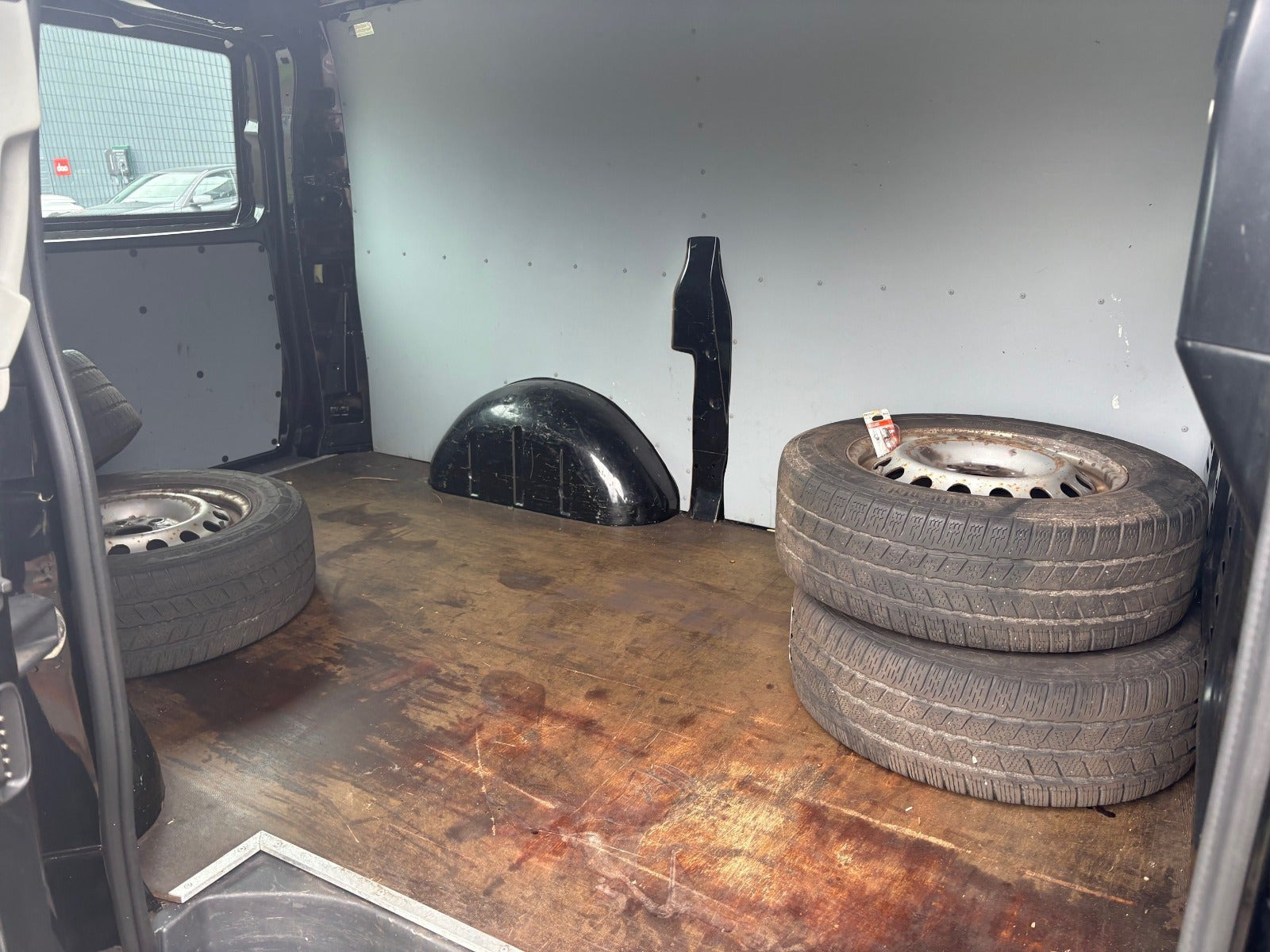 Sort Mercedes Vito 113 fra 2013