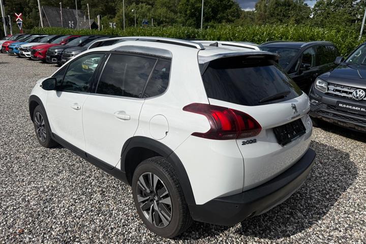 Hvid Peugeot 2008 fra 2018