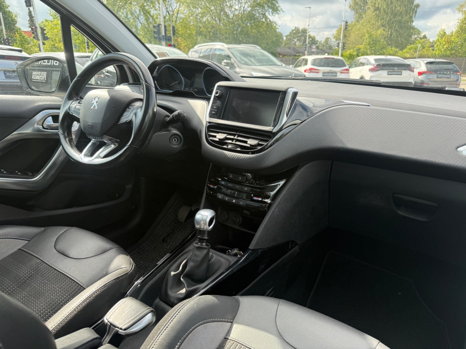 Hvid Peugeot 2008 fra 2018