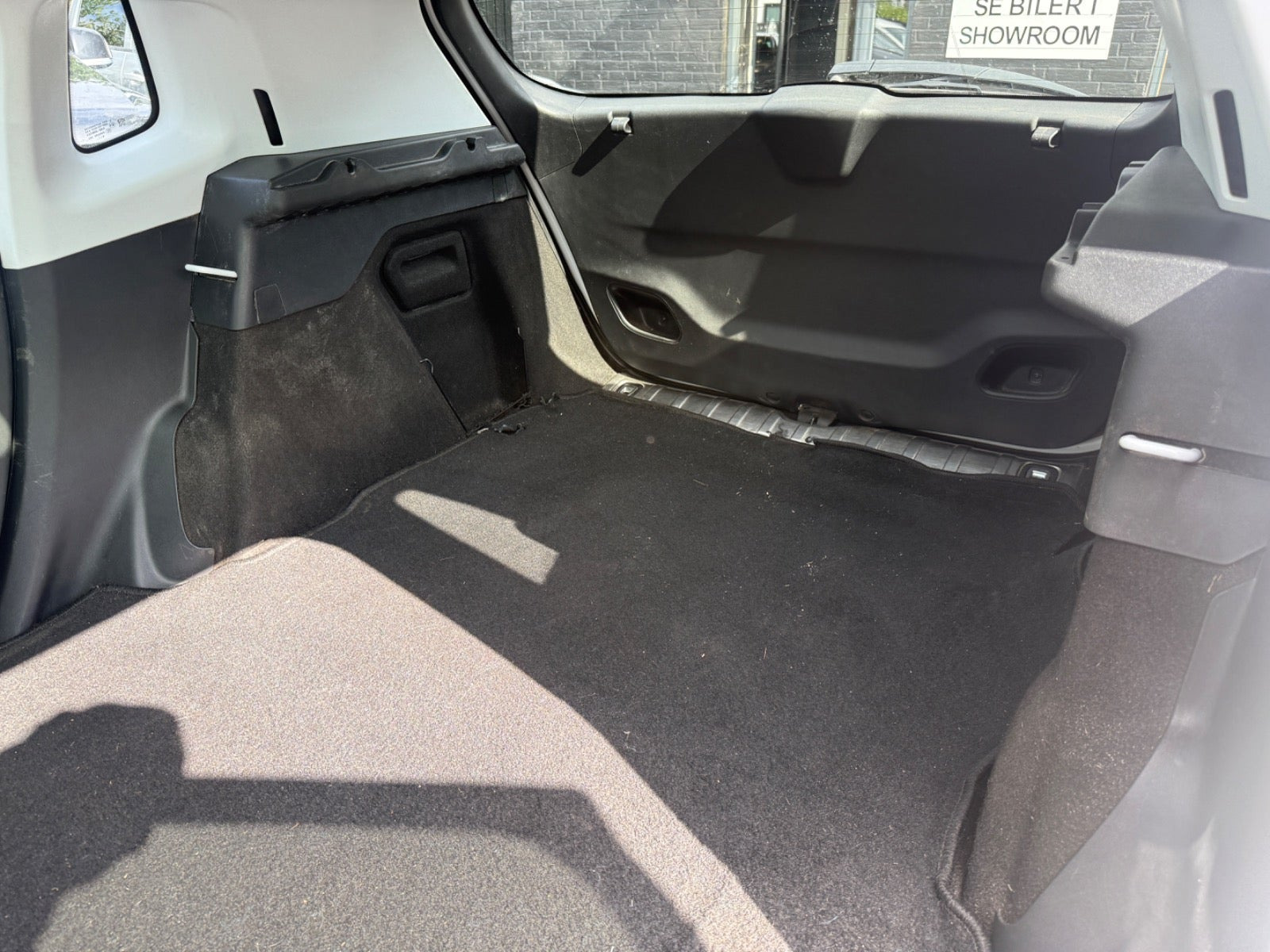 Hvid Peugeot 2008 fra 2018