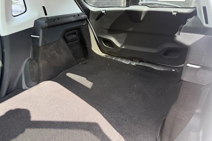 Hvid Peugeot 2008 fra 2018