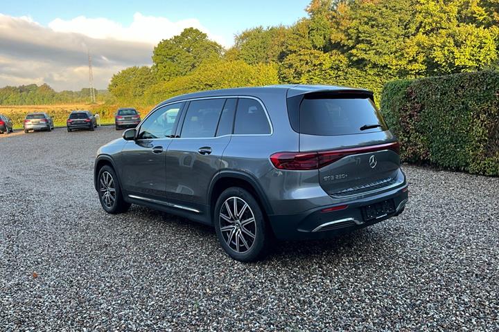 undefined Mercedes EQB250+ fra 2025