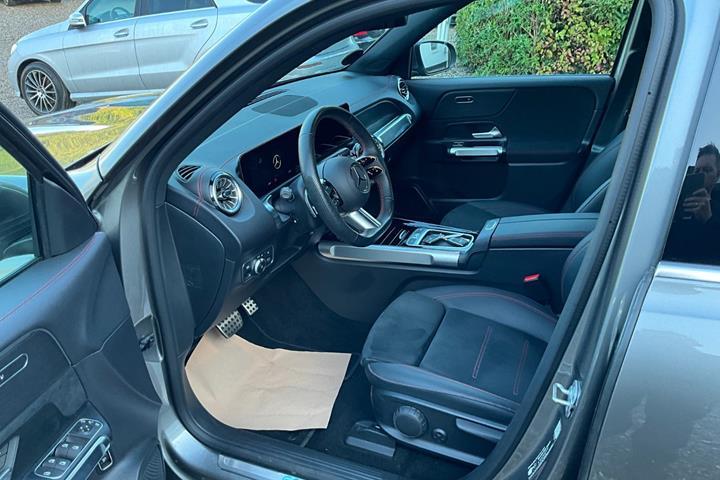 undefined Mercedes EQB250+ fra 2025