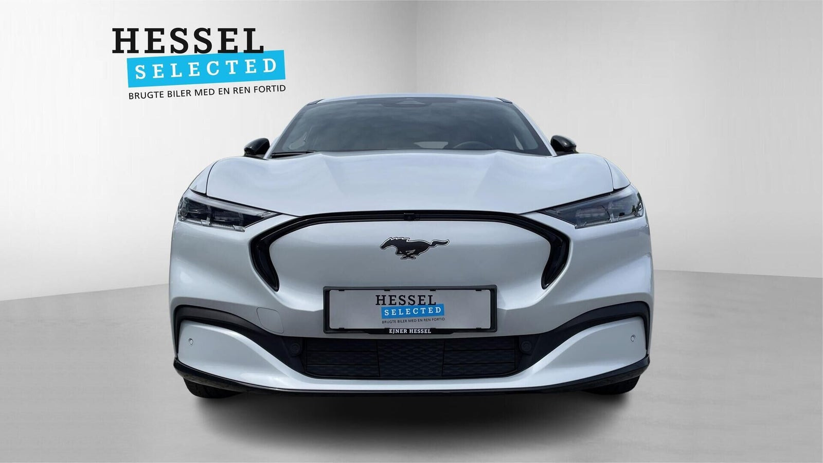Hvid Ford Mustang Mach-E fra 2023