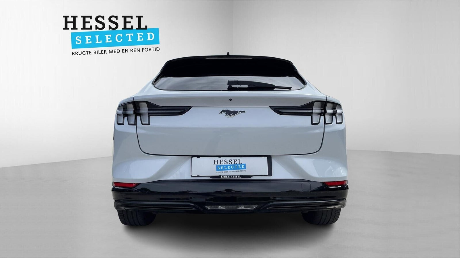 Hvid Ford Mustang Mach-E fra 2023