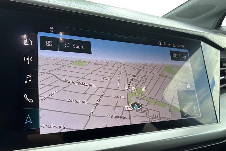 Sølv Audi Q4 e-tron fra 2022