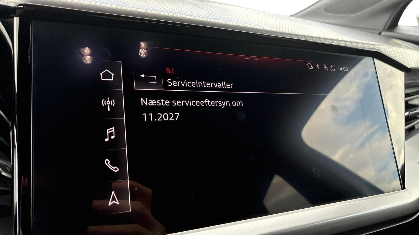 Sølv Audi Q4 e-tron fra 2022