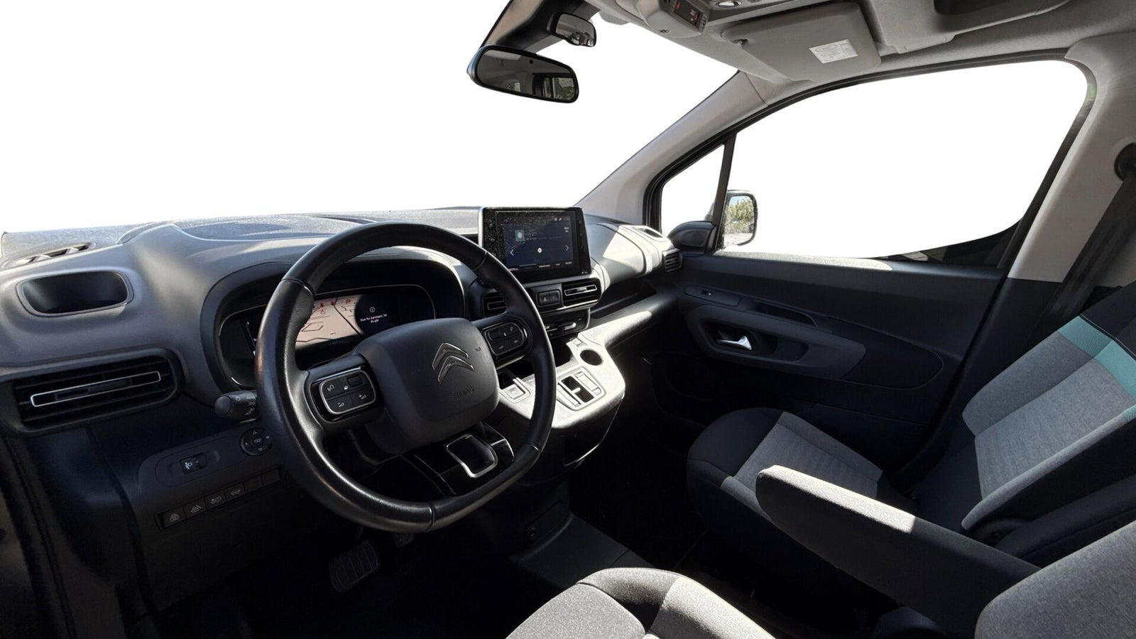 Grå Citroën ë-Berlingo fra 2022