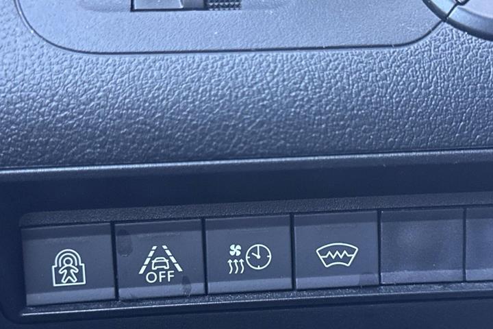 Grå Citroën ë-Berlingo fra 2022
