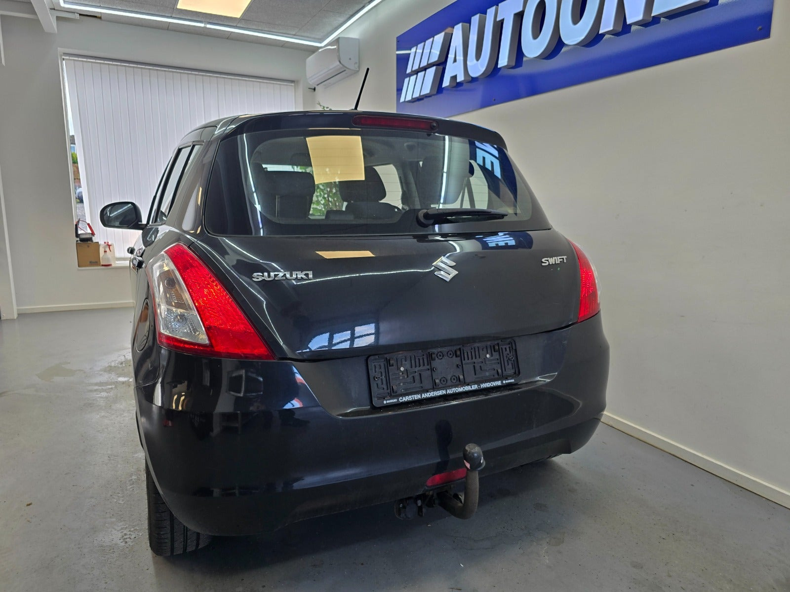 Sort Suzuki Swift fra 2012