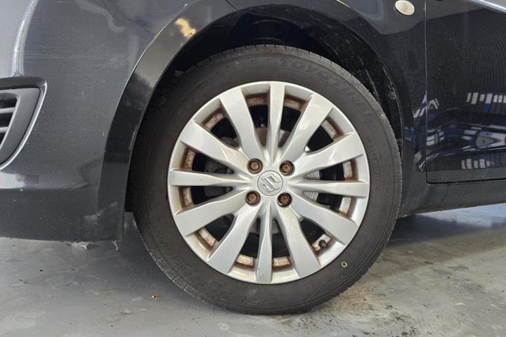 Sort Suzuki Swift fra 2012