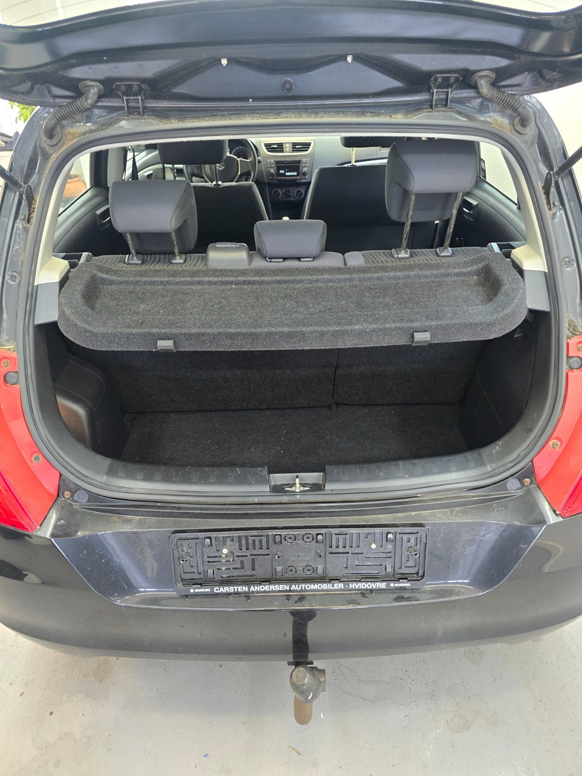 Sort Suzuki Swift fra 2012