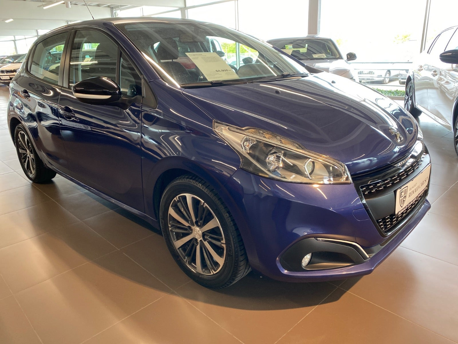 Blå Peugeot 208 fra 2018