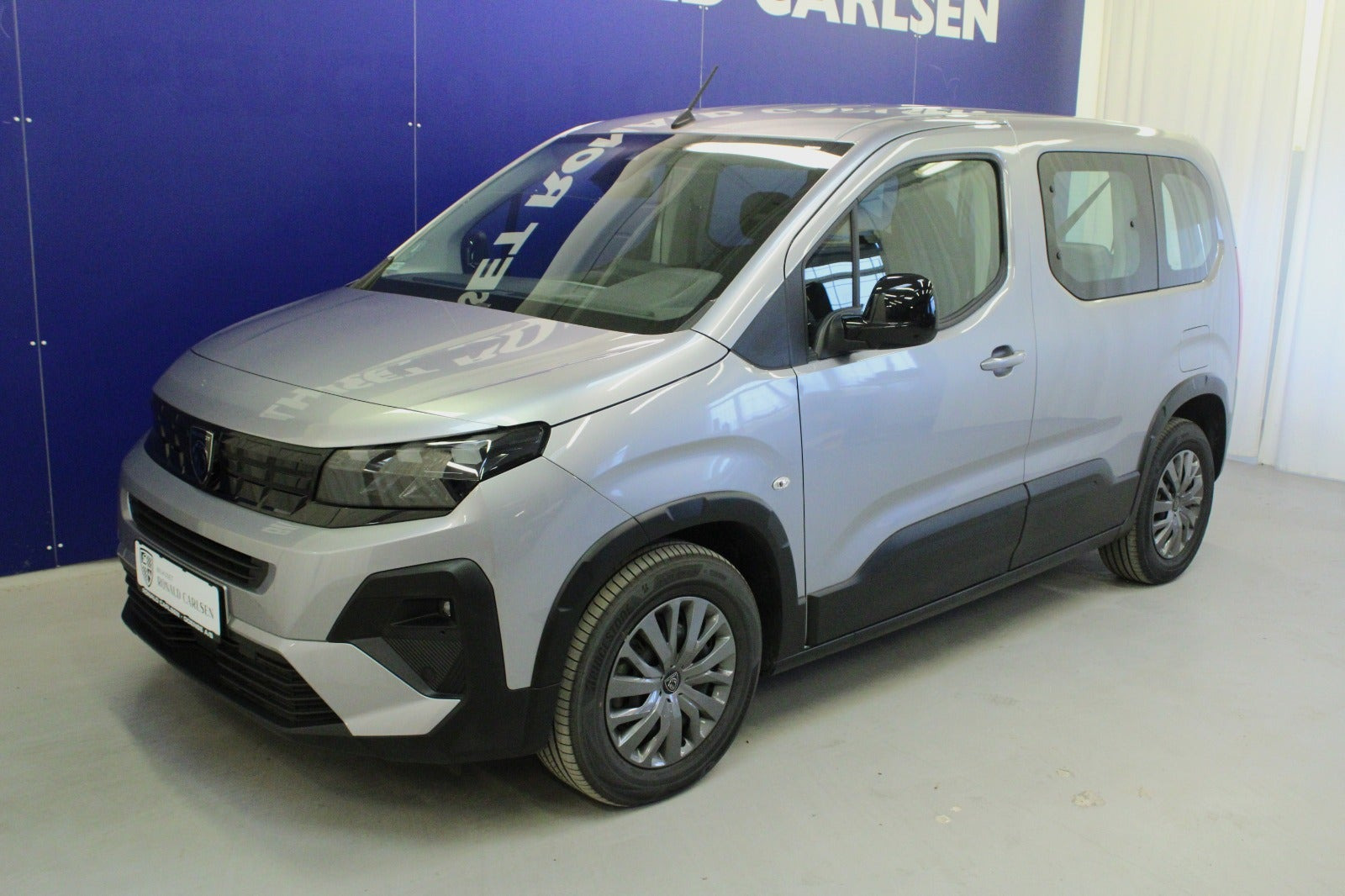 Sølv Peugeot e-Rifter fra 2024