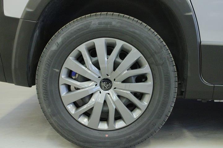 Sølv Peugeot e-Rifter fra 2024