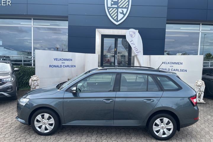 Grå Skoda Fabia fra 2020