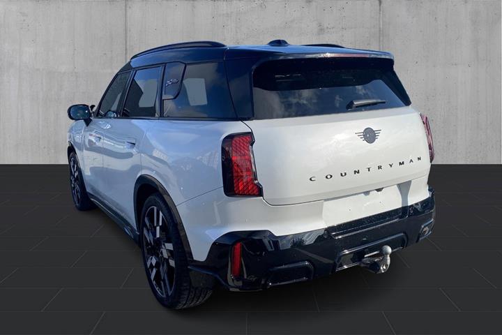 Hvid Mini Countryman E fra 2024