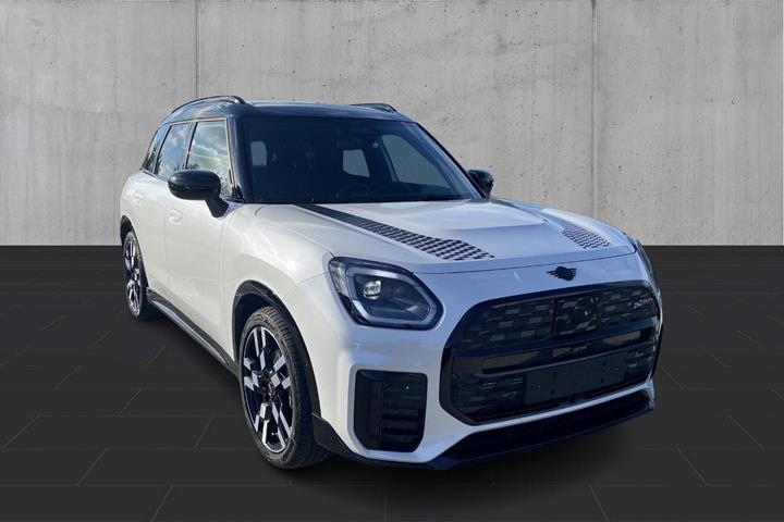 Hvid Mini Countryman E fra 2024