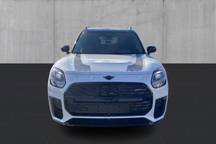 Hvid Mini Countryman E fra 2024